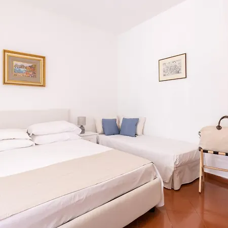 Sorrentovibes - New With Balconies In Center Apartment