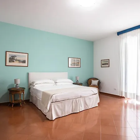 Sorrentovibes - New With Balconies In Center *