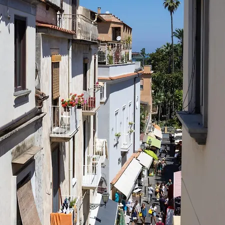 Sorrentovibes - New With Balconies In Center Sorrento