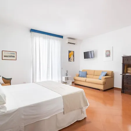 Sorrentovibes - New With Balconies In Center Appartamento